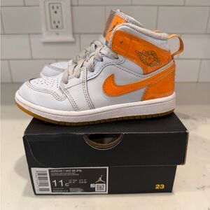 Jordan 1 Mid SE